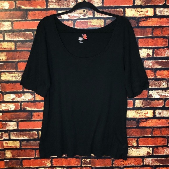 Old Navy Black T-Shirt - Picture 2 of 2